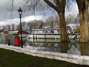 FloodSax sandless sandbags saved a caravan park from this overflowing river